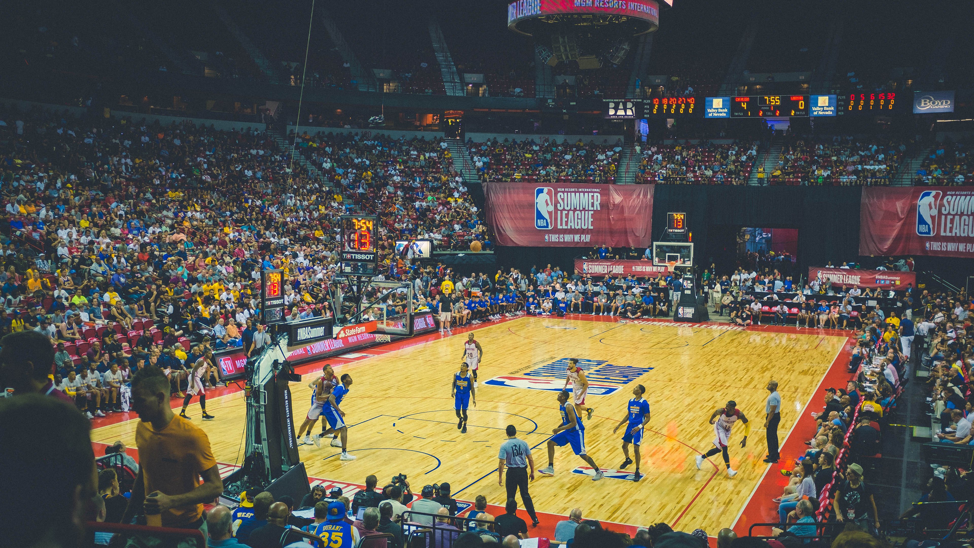 爱游戏平台-河床主帅强调团队协作，河床队又叫什么