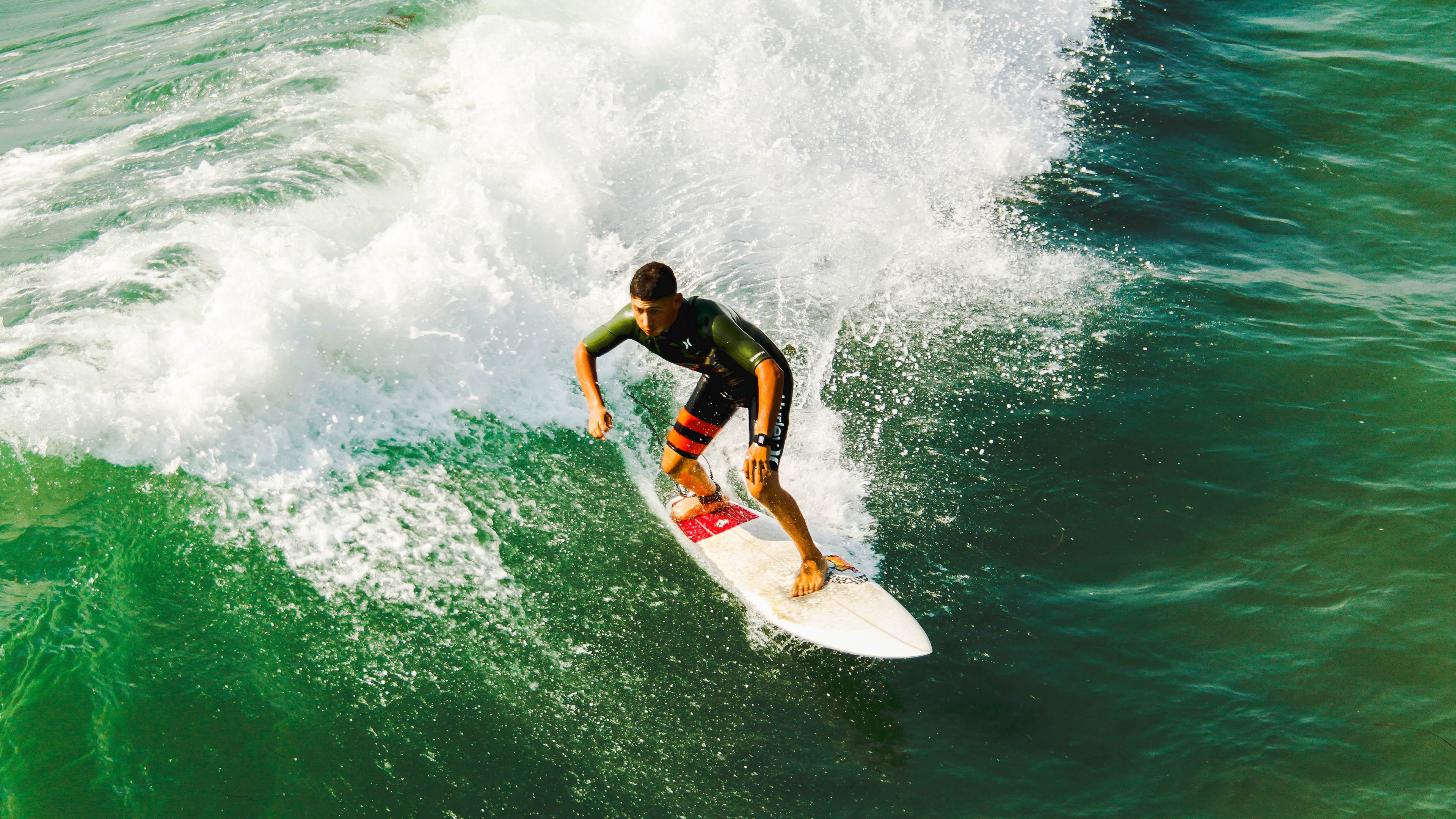 爱游戏体育平台-西甲球队基于比赛热度趋势分析优化后场控球时机，西甲 球队